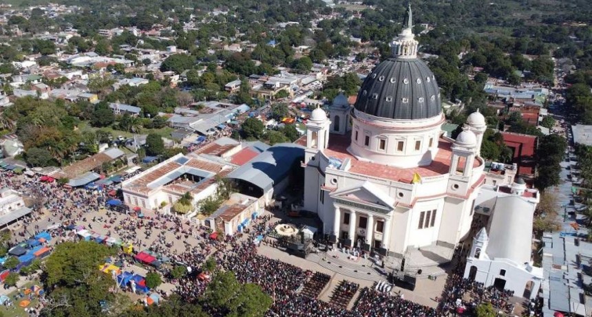 Itat&iacute; recibi&oacute; a m&aacute;s de 300.000 personas en una gran manifestaci&oacute;n de fe ante la virgen