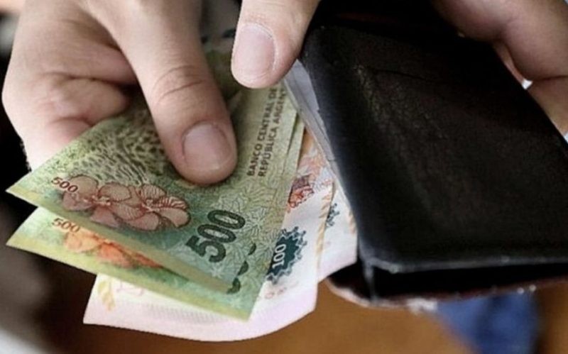 El Gobierno nacional fijó por decreto el Salario Mínimo en $254.231
