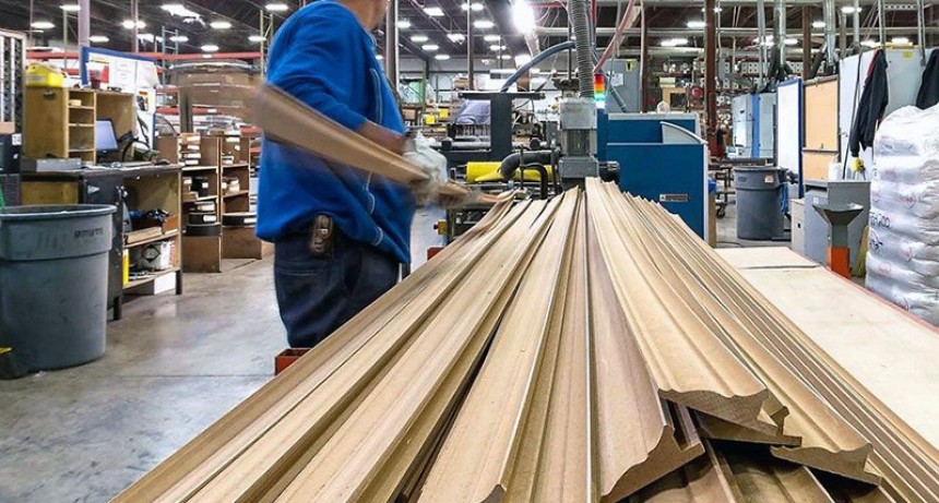 La industria pyme cay&oacute; 20,4% anual en junio