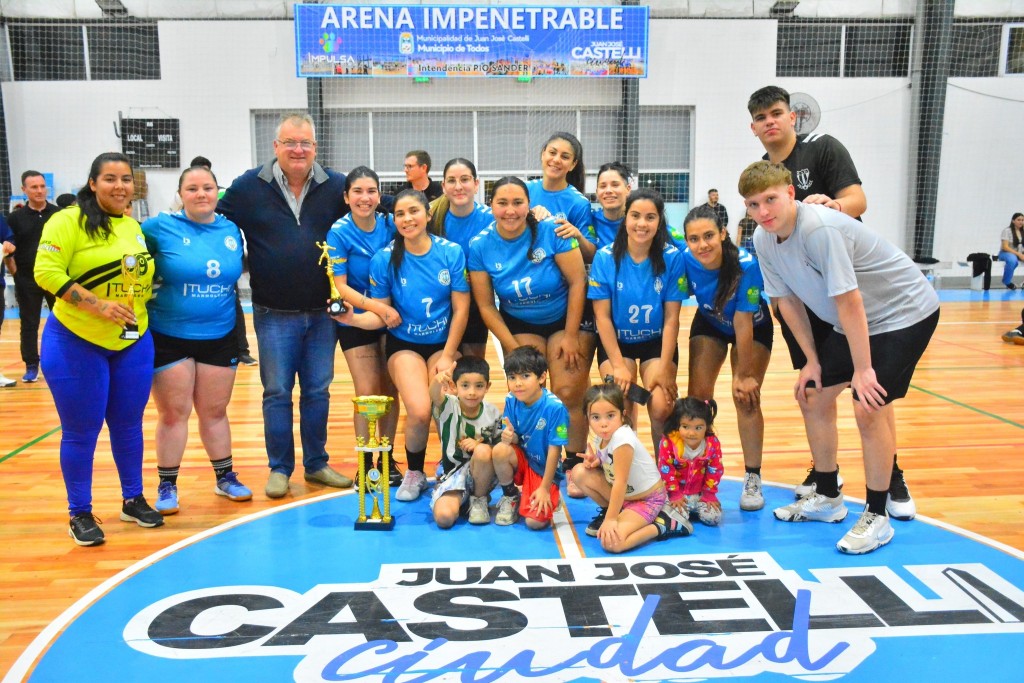 El intendente Sander destacó las actividades en el Micro estadio Arena del Impenetrable.