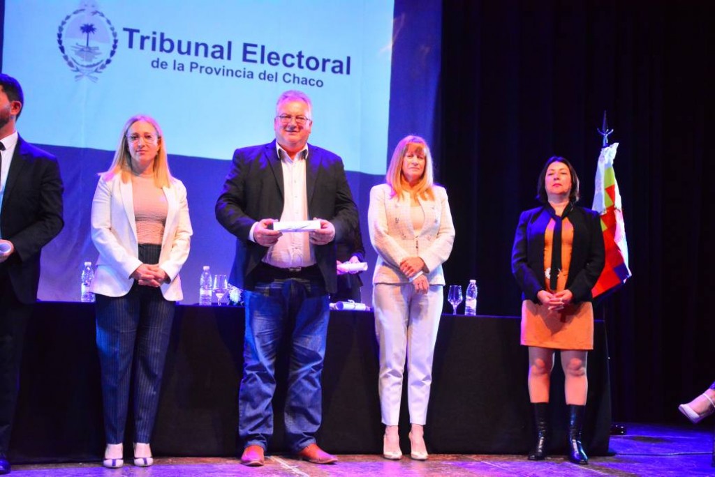 Pío Sander recibió el diploma como Diputado provincial electo