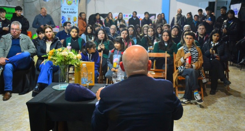 Con amplia participaci&oacute;n se vivi&oacute; la terceja jornada de "Castelli lee" 
