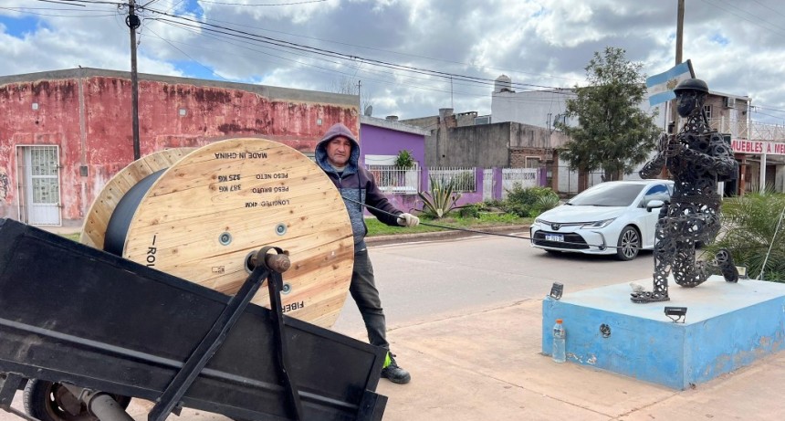 Avanzan los trabajos de tendido de fibra &oacute;ptica para el Centro de Monitoreo de Castelli