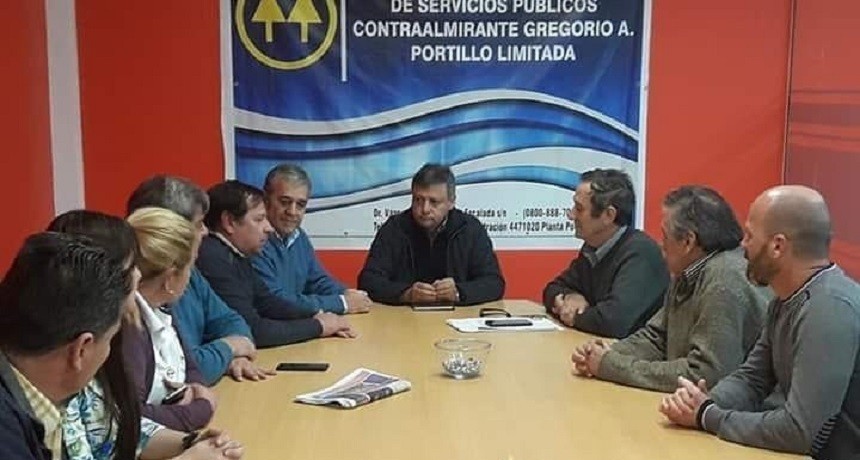 Por la deuda con SAMEEP, Peppo visit&oacute; la cooperativa de agua potable de Castelli