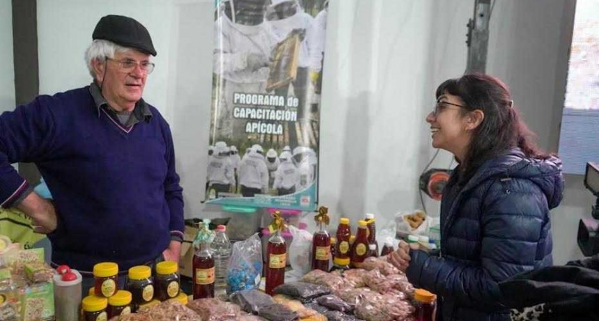 El Gobierno acompa&ntilde;&oacute; las XXVI Jornadas de Apicultura de El Impenetrable