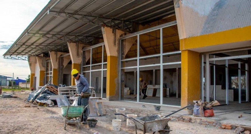 Se ejecutan obras trascendentales en Juan Jos&eacute; Castelli que mejorar&aacute;n la infraestructura urbana y educativa