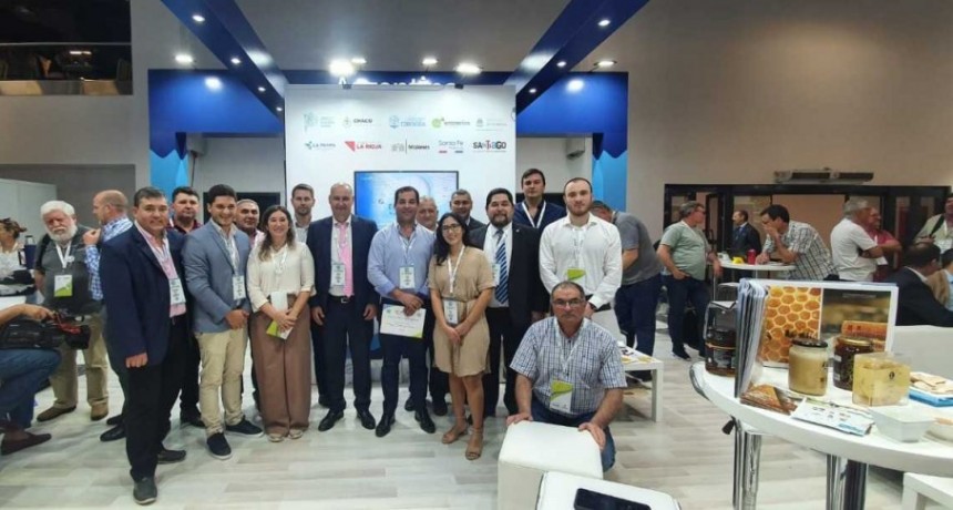 La producci&oacute;n ap&iacute;cola chaque&ntilde;a se muestra en la exposici&oacute;n m&aacute;s importante del mundo
