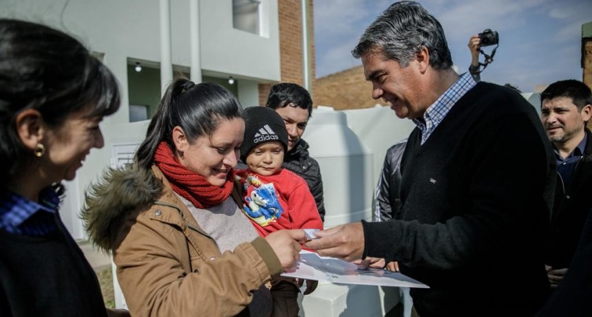 Capitanich en la entrega de viviendas: 