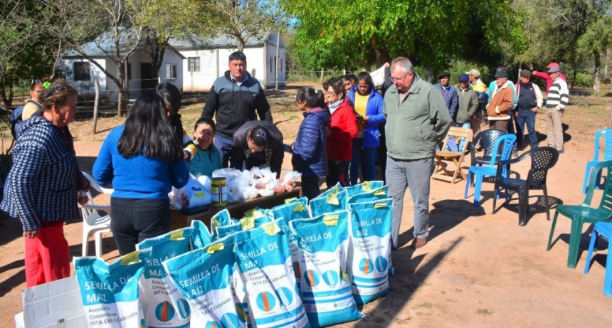 El Municipio entreg&oacute; semillas de cucurbit&aacute;ceas y ma&iacute;z para siembra temprana a familias rurales de Zaparinqui y el Asustado