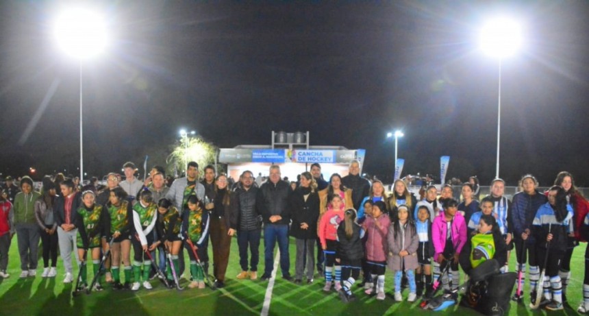 Inauguraci&oacute;n de la iluminaci&oacute;n vestuarios y sanitarios de la cancha de hockey en la Villa Deportiva Armando Maradona