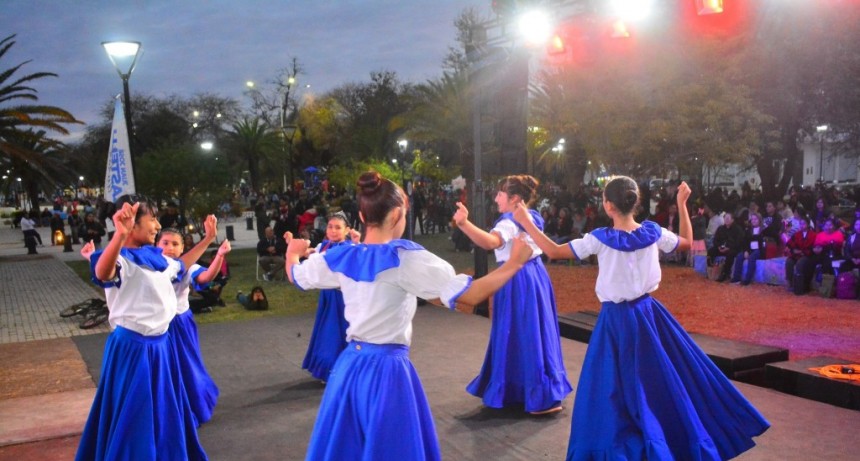 Multitudinario cierre del 2.&ordm; Encuentro de Escuelas de Danza en Juan Jos&eacute; Castelli 