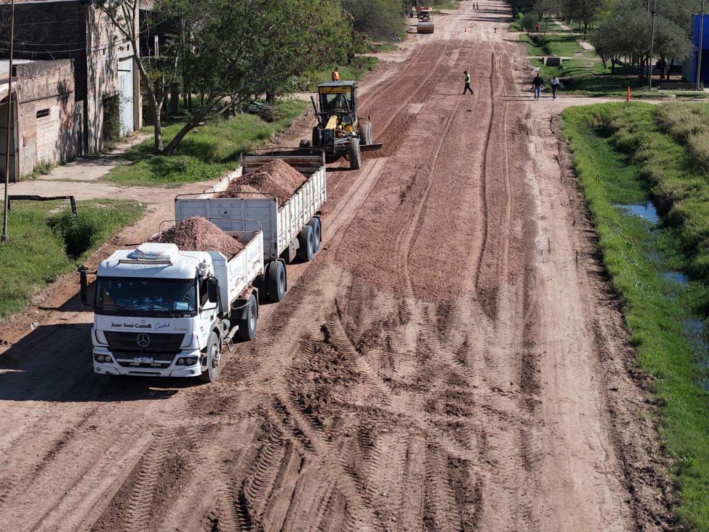 El municipio de Castelli avanza con el recupero de las calles de ripio