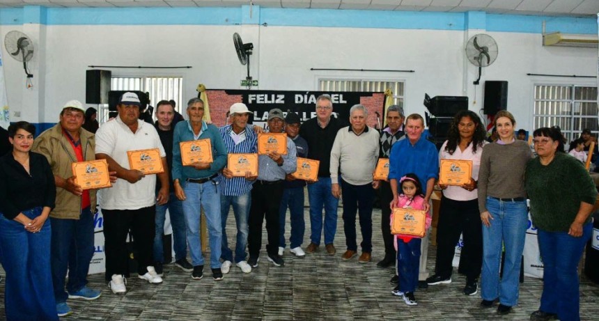 la Municipalidad de Castelli llev&oacute; adelante un agasajo para reconocer y homenajear a los trabajadores ladrilleros y a sus familias