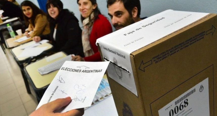 Capacitar&aacute;n a autoridades de mesa de Castelli y Miraflores