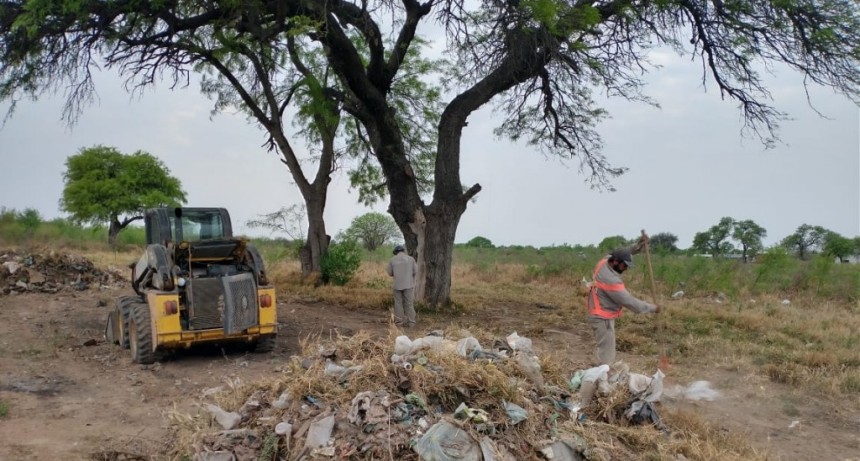 El Municipio de Castelli trabaja para erradicar los basurales clandestinos