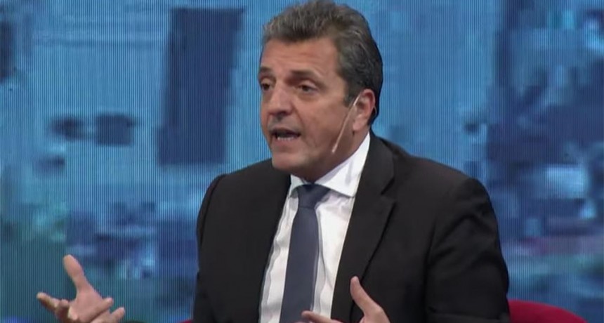Entrevista a Massa: "Milei empez&oacute; a desnudar que la dolarizaci&oacute;n es devaluaci&oacute;n"
