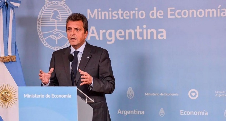 Massa anunci&oacute; la suspensi&oacute;n de retenciones por 90 d&iacute;as para el sector lechero
