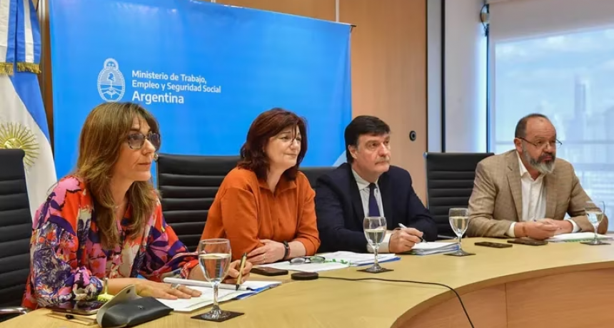 Aprobaron un aumento del 32,2% del salario m&iacute;nimo, vital y m&oacute;vil y en diciembre ser&aacute; de $156.000