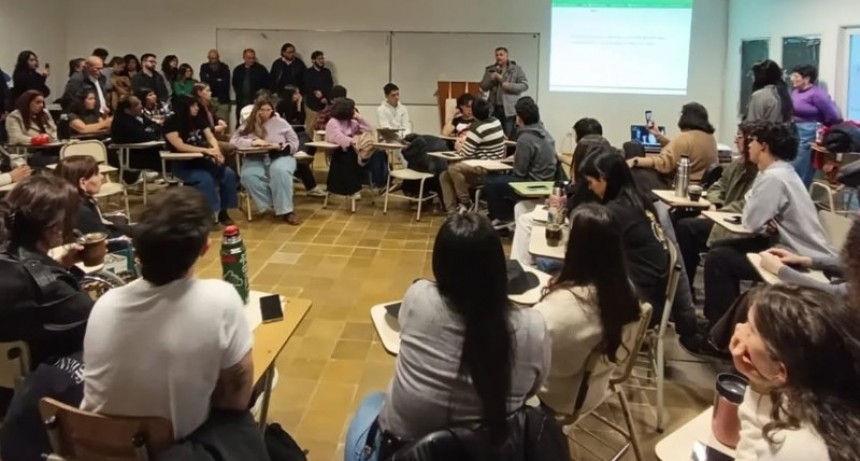 Comunicación Social de la UNNE presentó un decálogo para un periodismo responsable y respetuoso de las personas