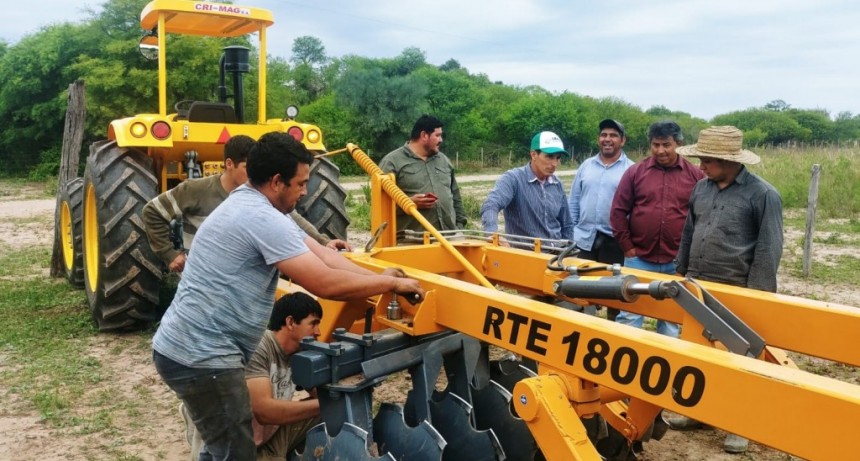 El Consorcio de servicios rurales N&deg;102 del Asustado estreno maquinaria
