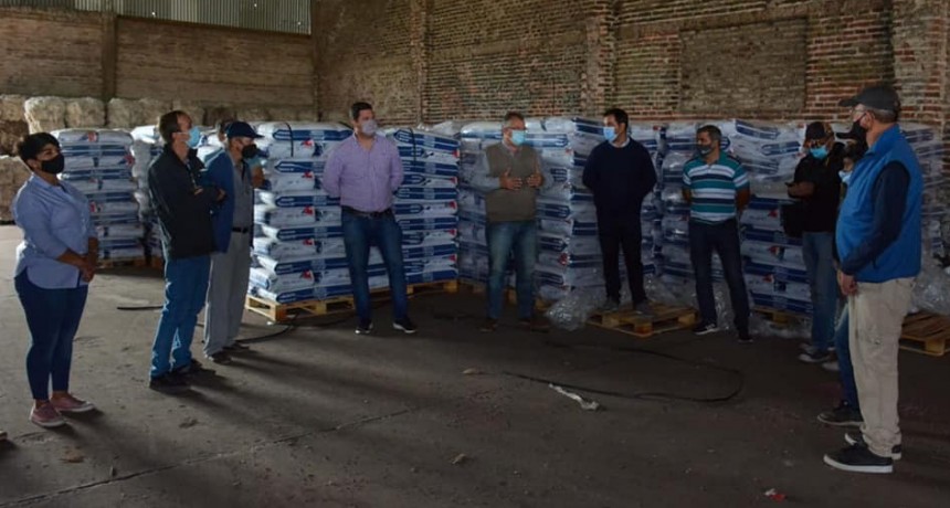 El gobierno entreg&oacute; semillas en Castelli y destac&oacute; perspectivas de la actual campa&ntilde;a
