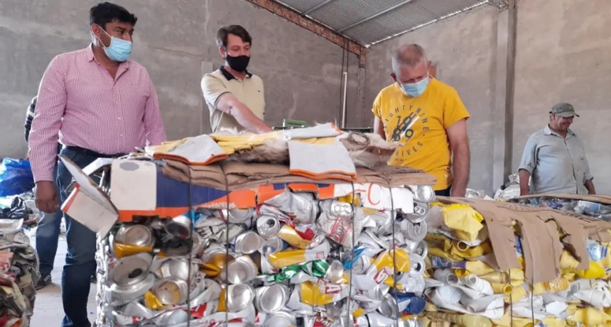 Fuerte Esperanza: Capacitaci&oacute;n e intercambio de experiencias para el reciclado de residuos
