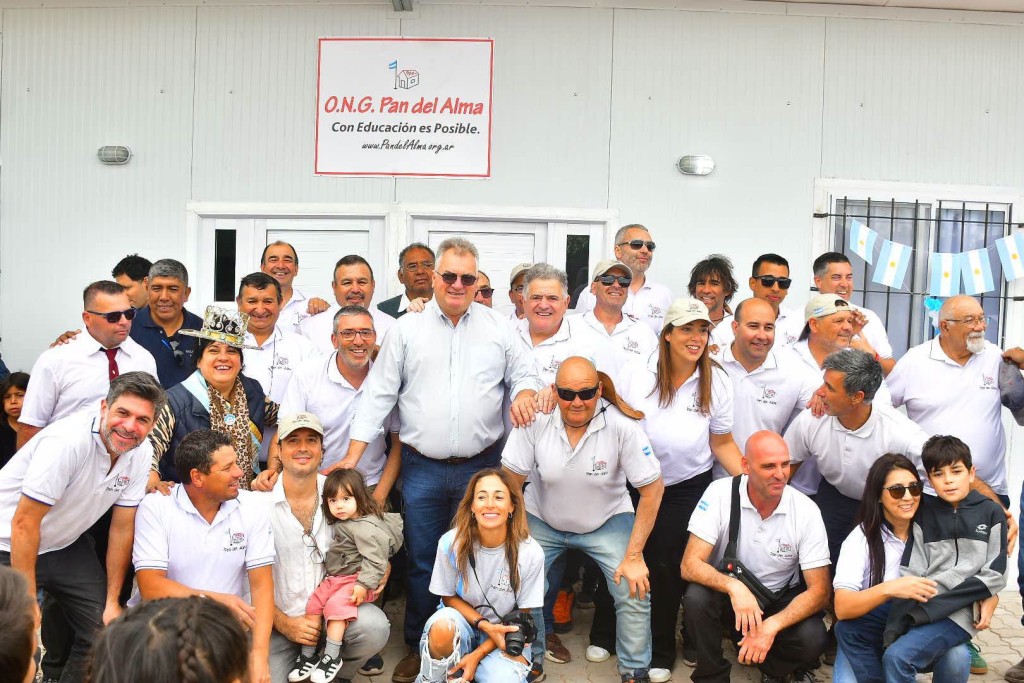 Con mucha alegr&iacute;a y emoci&oacute;n qued&oacute; inaugurada la escuela, construida por la Fundaci&oacute;n Pan del Alma, con la colaboraci&oacute;n de la Municipalidad
