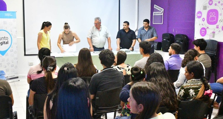 Entregaron de certificados a los alumnos que finalizaron el curso de capacitaci&oacute;n en Computaci&oacute;n B&aacute;sica