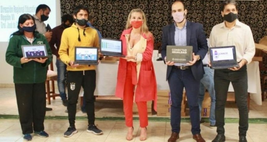 Comenz&oacute; la segunda etapa de entrega de netbooks y tablets para estudiantes secundarios