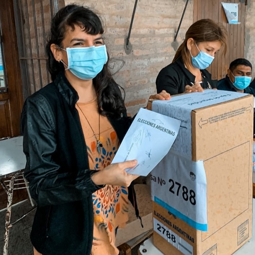 Elecciones: La Vicegobernadora Anal&iacute;a Rach Quiroga voto en la EEP N&deg; 1002