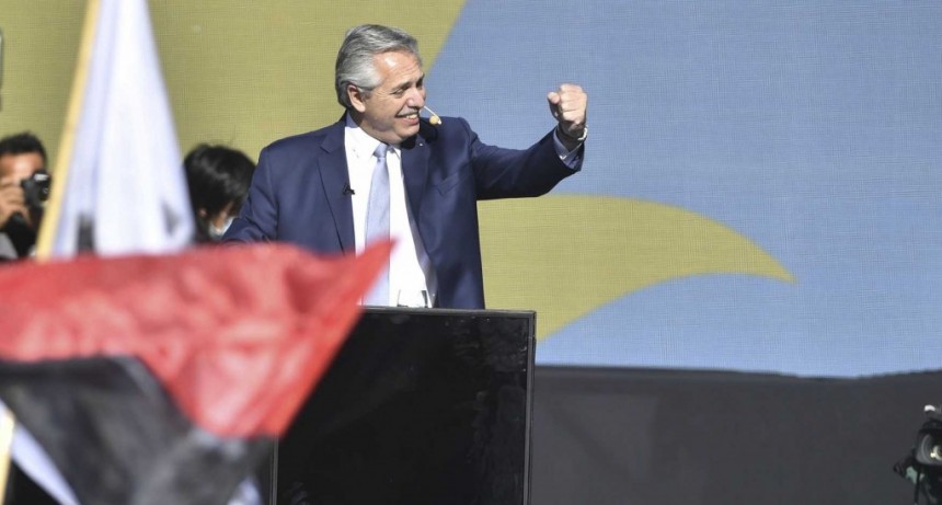 Fern&aacute;ndez: "El Presidente que est&aacute; ac&aacute; es el que eligi&oacute; el pueblo"