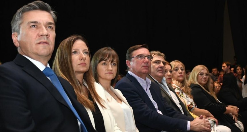 Zdero y Schneider, la formula electa para Gobernaci&oacute;n, recibieron sus respectivos diplomas