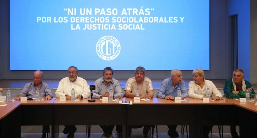 Se reuni&oacute; la CGT y Daer advirti&oacute; que "si se avanza sobre derechos sindicales" habr&aacute; "medidas"