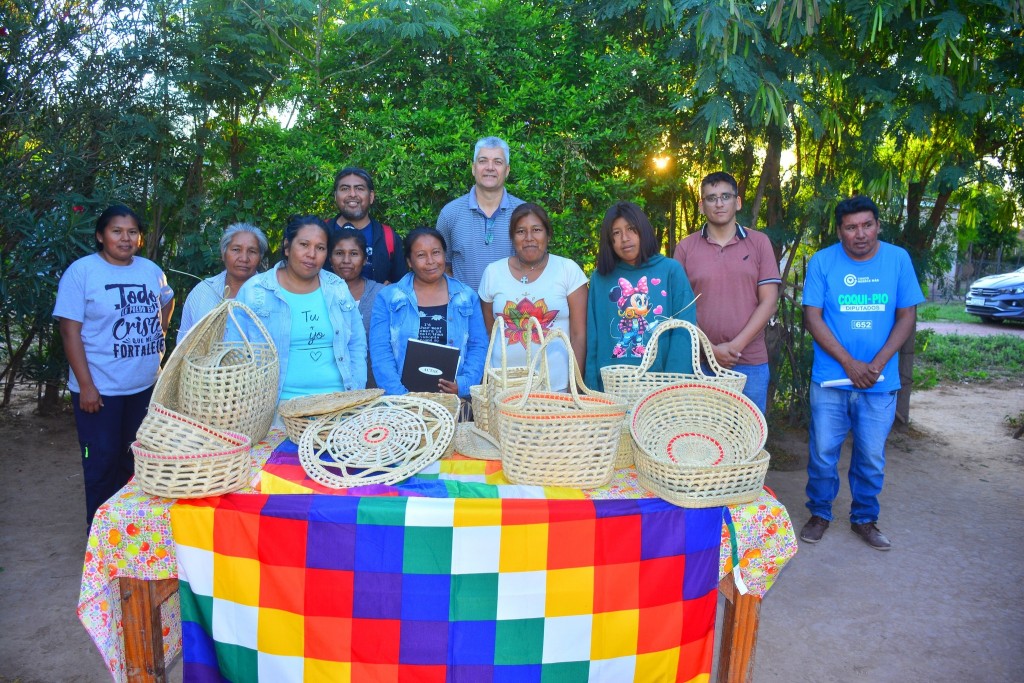Reunión con comisiones de artesanos y artesanas de Chacra 51, Chacra 64 y Barrio Curishi