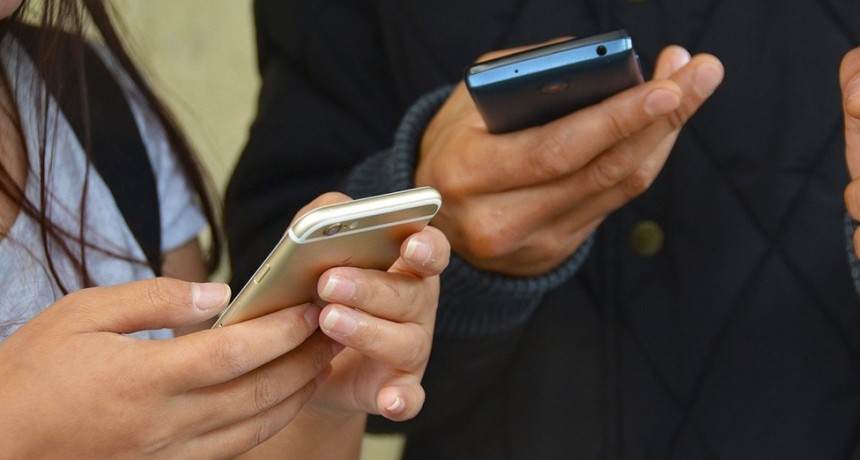 El Gobierno anunci&oacute; un plan b&aacute;sico universal obligatorio para telefon&iacute;a, internet y TV paga