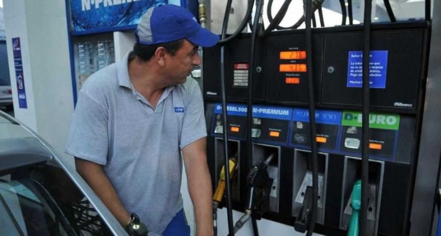 El Gobierno posterga hasta el 1 de marzo la actualizaci&oacute;n del impuesto sobre los combustibles