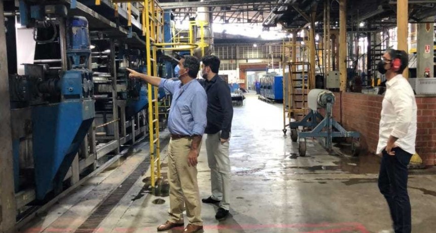 Capitanich visit&oacute; Santa Textiles en Brasil para avanzar con la expansi&oacute;n de la firma en Puerto Tirol
