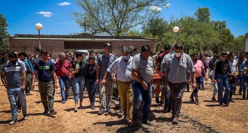 Una multitud acompa&ntilde;&oacute; hasta su descanso final a Walter &ldquo;Bulinky&rdquo; Correa