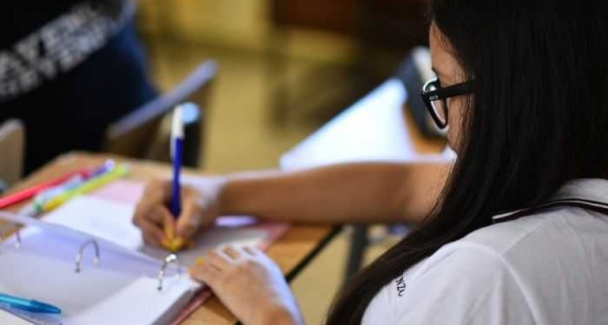 Amplian becas del programa Progresar para j&oacute;venes de entre 16 y 24 a&ntilde;os