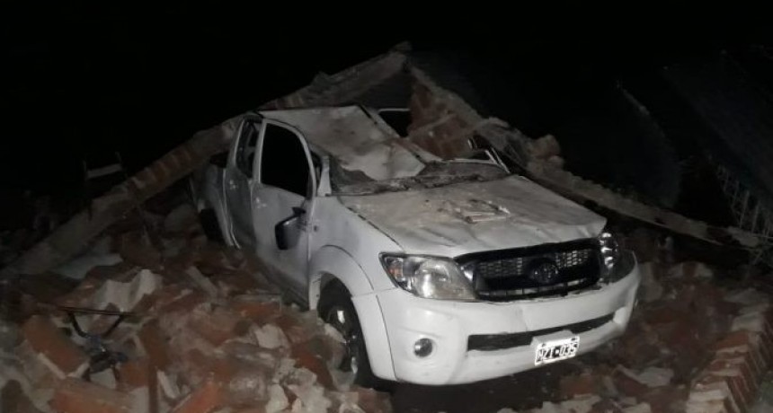 Fuertes vientos causaron destrozos en la zona rural de Napenay