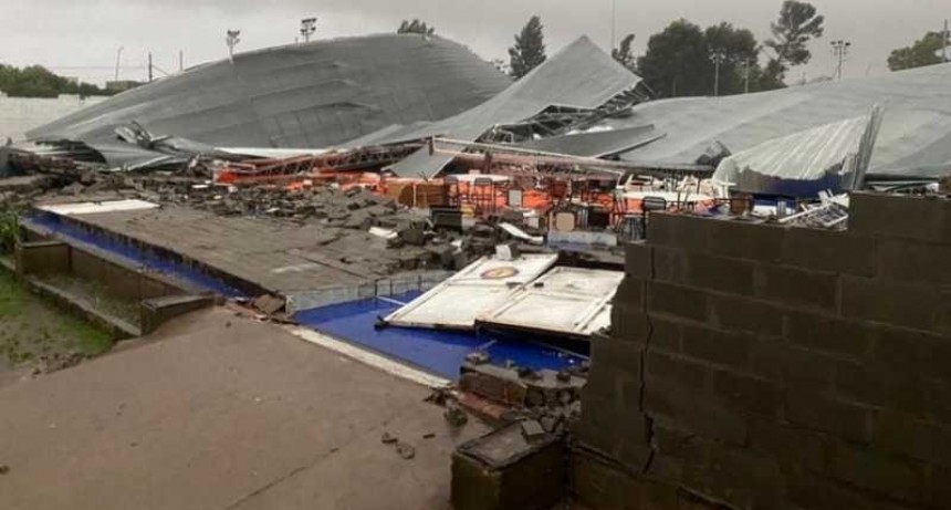 Al menos 13 muertos, varios heridos y voladura de techos por fuerte temporal en Bah&iacute;a Blanca