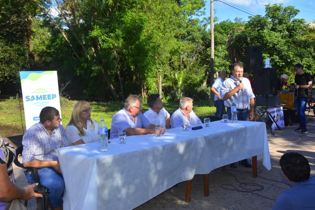 Firman convenio para la concreción de la extensión de la red de agua potable a la localidad de Zaparinqui